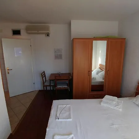 Vodice, Buntic Apartment